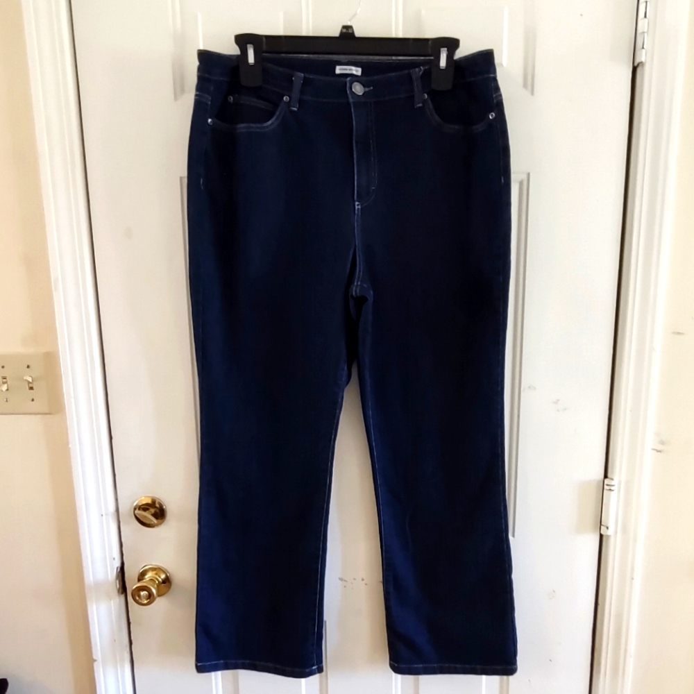 Basic Editions Modern Bootcut Jeans. Size 18